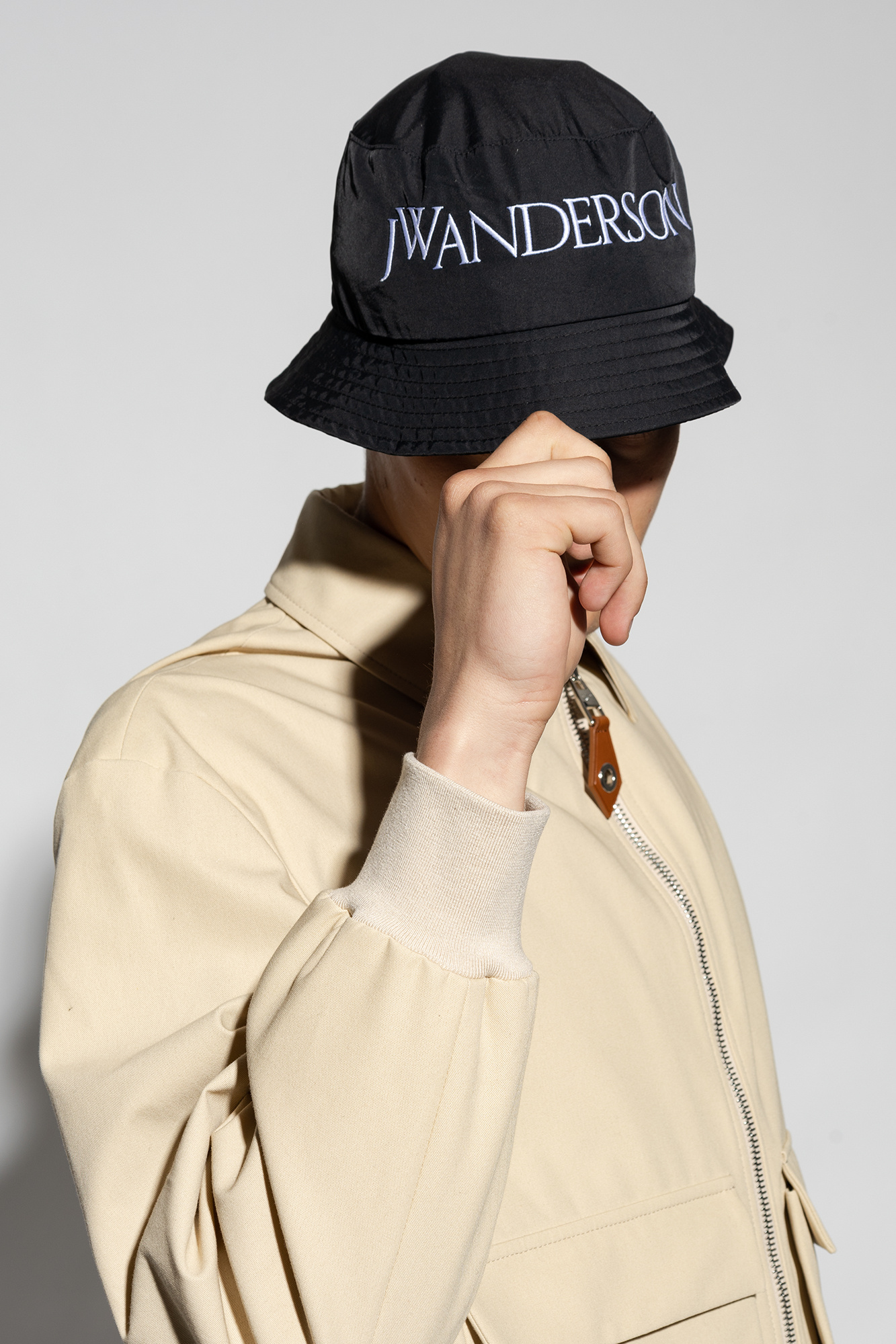 JW Anderson Bucket hat with logo | Men's Accessorie | Vitkac